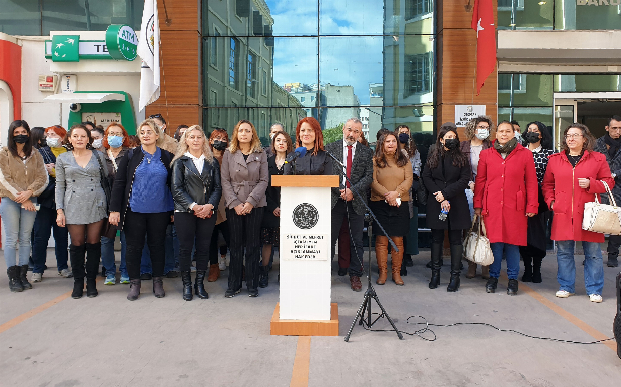 İzmir Barosu’ndan sokak hayvanları açıklaması