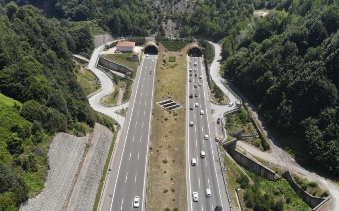 Bolu Dağı Tüneli'nin İstanbul yönü trafiğe kapanıyor