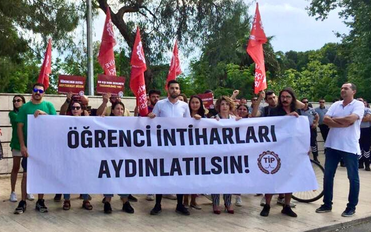 TİP Antalya İl Örgütü’nden KYK yurtlarındaki intiharlar için eylem