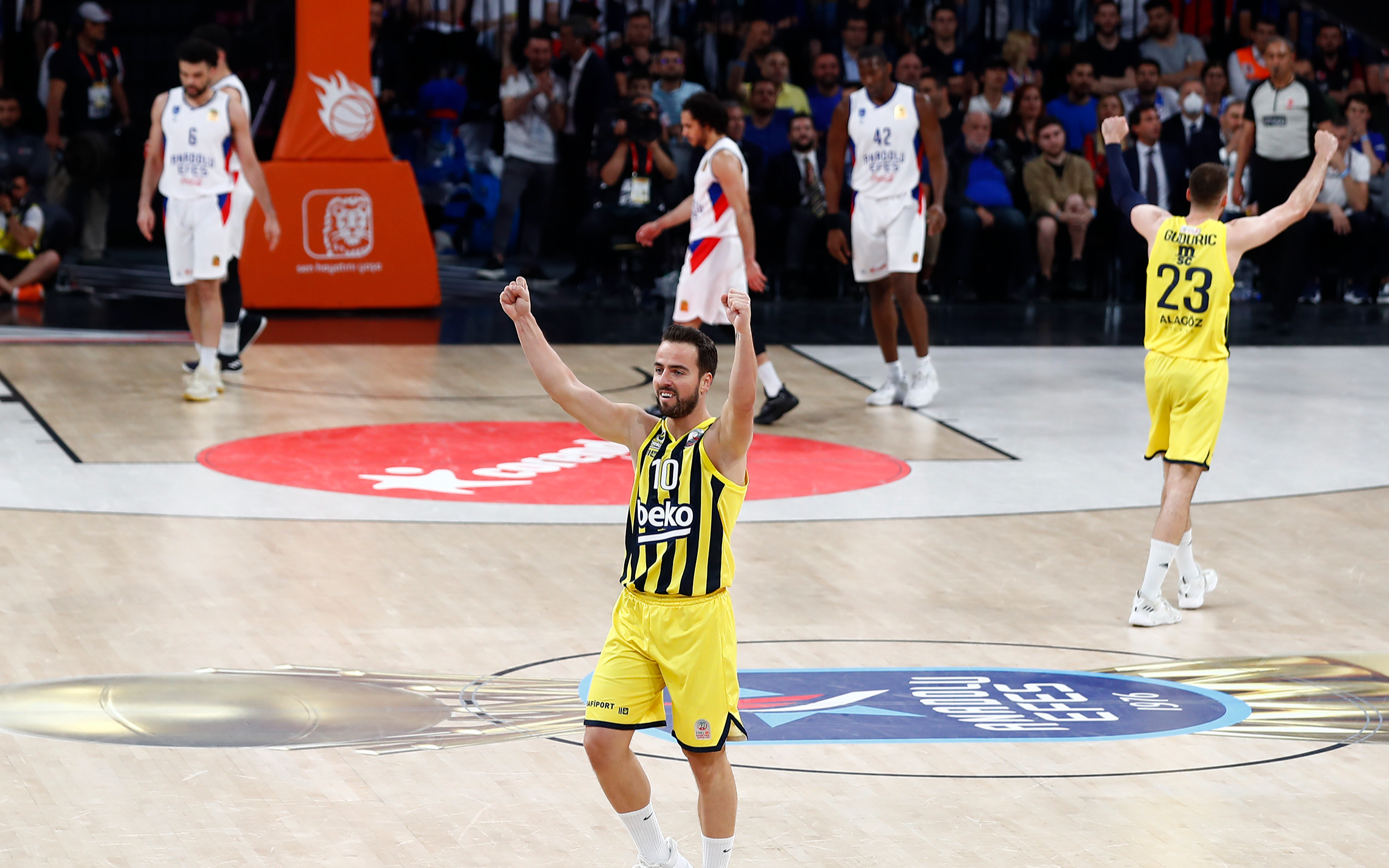 Basketbol Süper Ligi'nde şampiyon Fenerbahçe