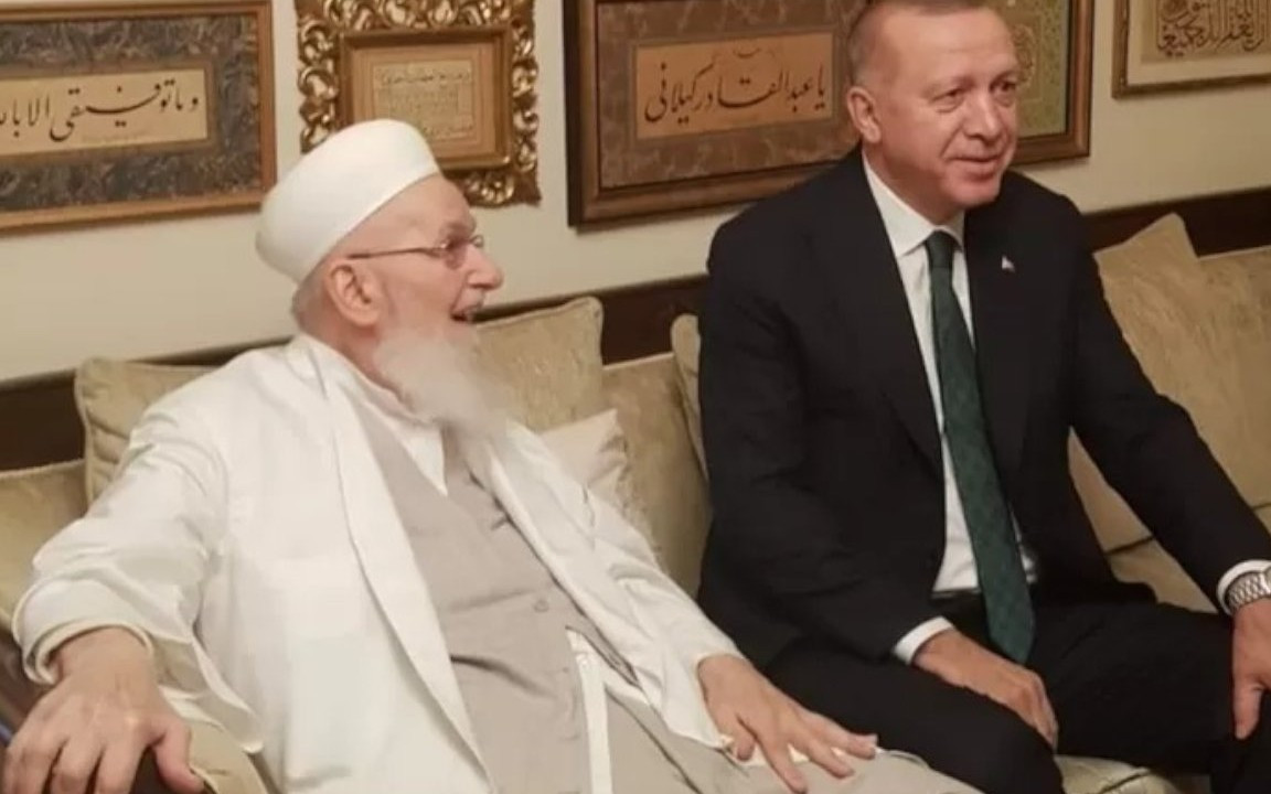 Ustaosmanoğlu’nun cenazesine Erdoğan da katıldı