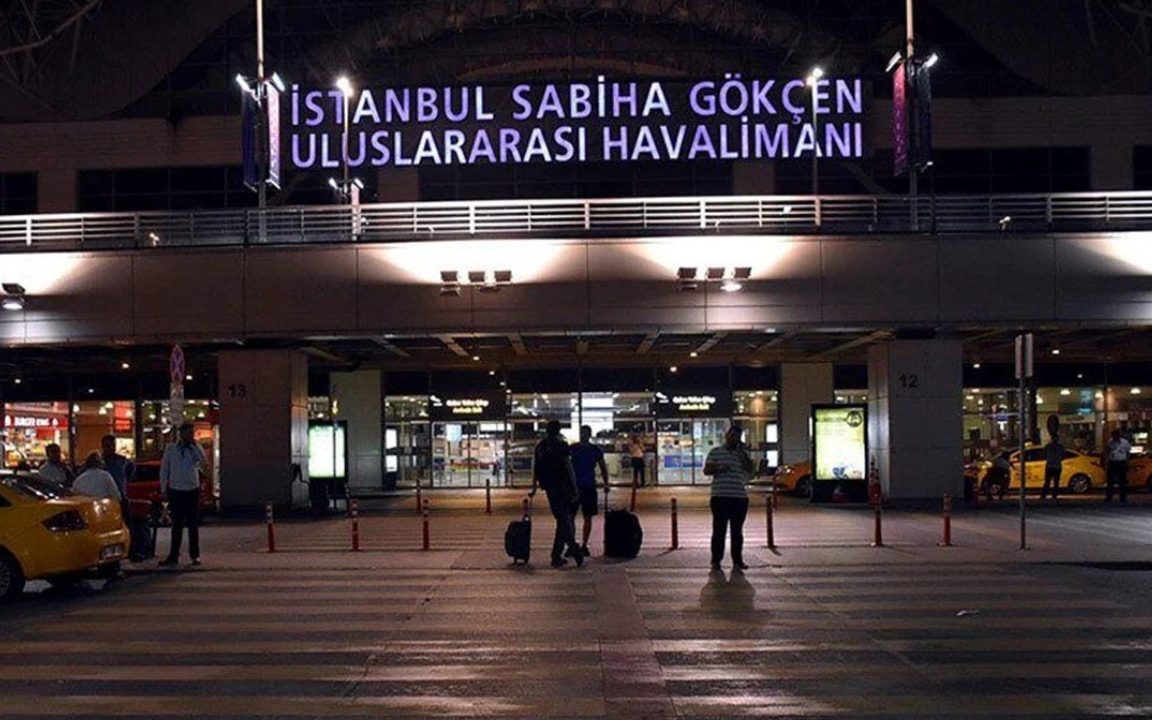 Sis nedeniyle Sabiha Gökçen'deki 48 uçuş iptal edildi