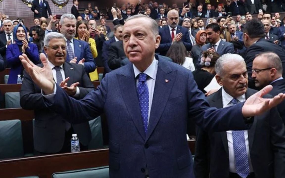 AKP'li vekiller Genel Kurul için yeterli sayıya yine ulaşamadı