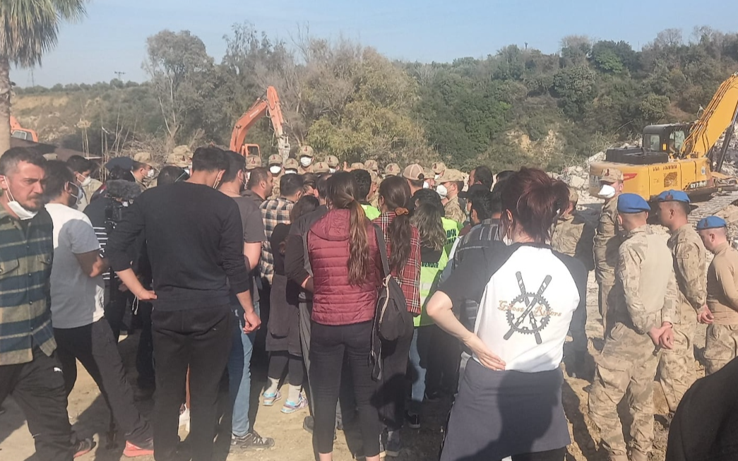 Hatay'da ekim alanlarına moloz dökülmesine karşı eylem