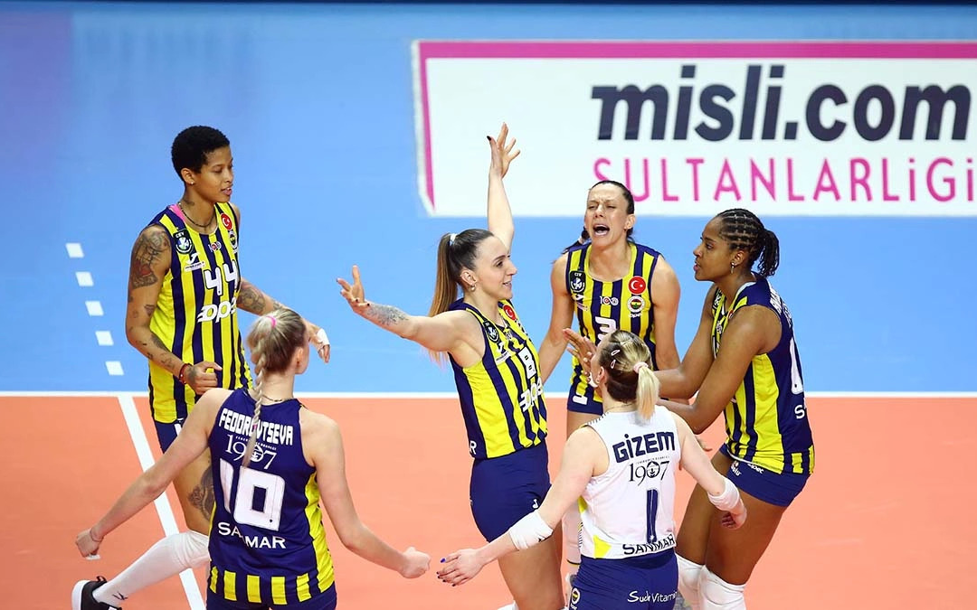 Kadın voleybolda Fenerbahçe şampiyon!
