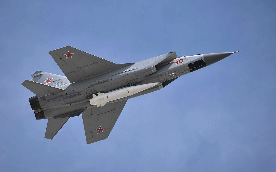 Rusya Savunma Bakanlığı: Kinjal füzelerimiz Patriot'ları vurdu