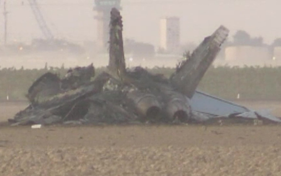 İspanya'da bir F-18 savaş uçağı düştü