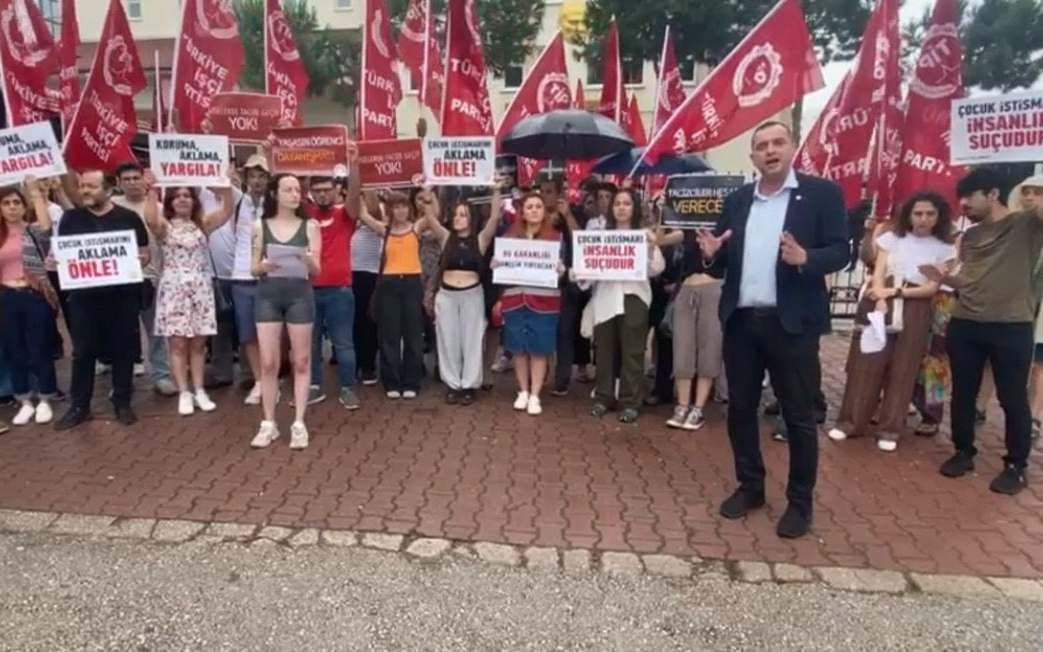 TİP, okulda taciz iddialarına karşı Antalya'da iki noktada sokağa çıktı