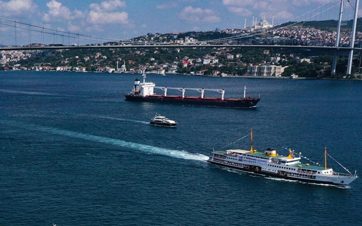 İstanbul Boğazı'nda gemi trafiği durduruldu