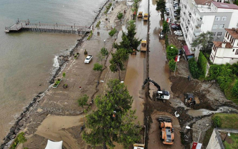 ‘Karadeniz’de bine yakın toprak kayması ve heyelan gerçekleşti’