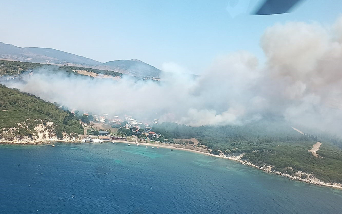 İzmir’in 2 ilçesinde orman yangını!