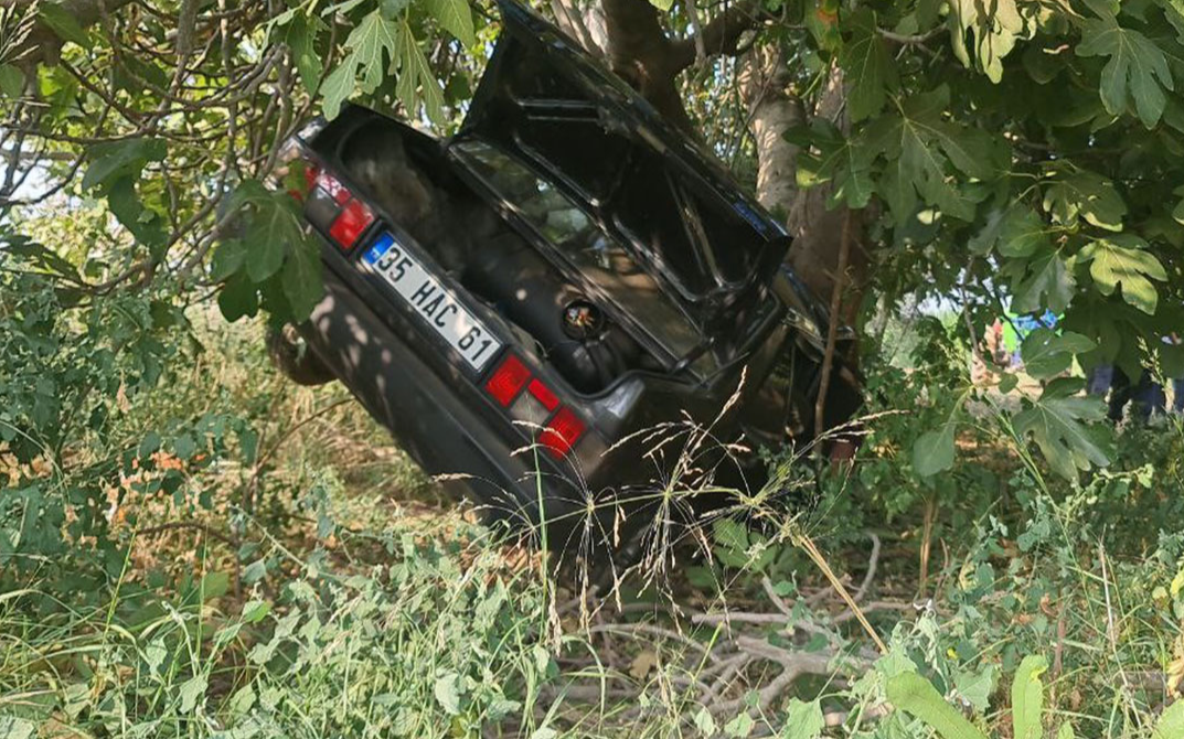 İzmir'de trafik kazası: 2 ölü