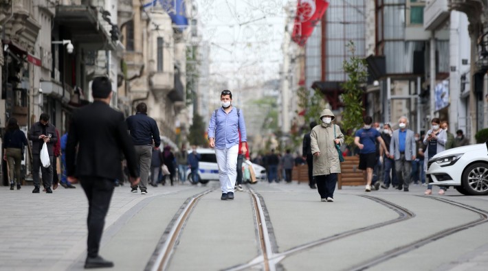 Resmi verilere göre 87 kişi daha koronavirüs nedeniyle yaşamını yitirdi