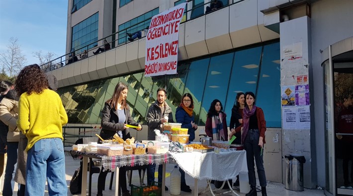 Boğaziçi Üniversitesi öğrencileri yemekhane zamlarına karşı boykotta: Müşteri değil, öğrenciyiz!