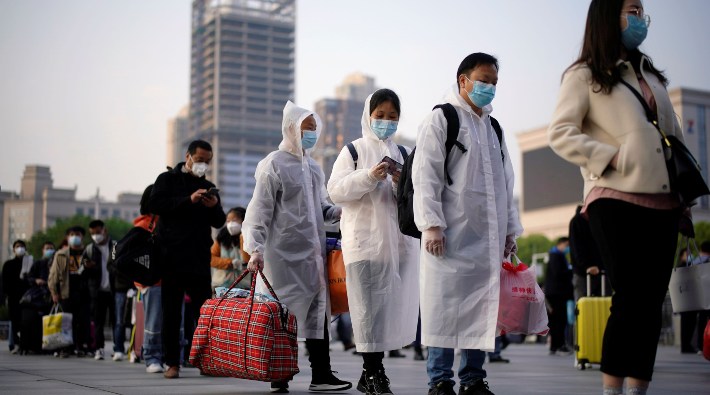 Çin, Wuhan'da insanlardan alınan yüz binlerce kan örneğini test edecek