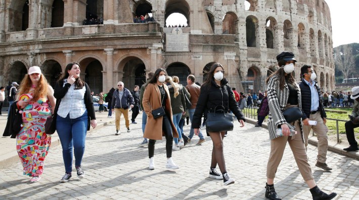 İtalya'da koronavirüs nedeniyle yaşamını yitirenlerin sayısı 12'ye yükseldi