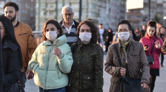 Resmi verilere göre 62 kişi daha koronavirüs nedeniyle yaşamını yitirdi