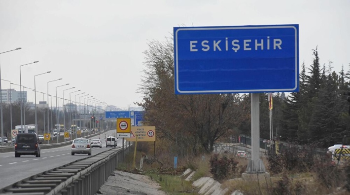 Şehir ve ilçe tabelalarından nüfus ve rakım bilgisi kaldırıldı